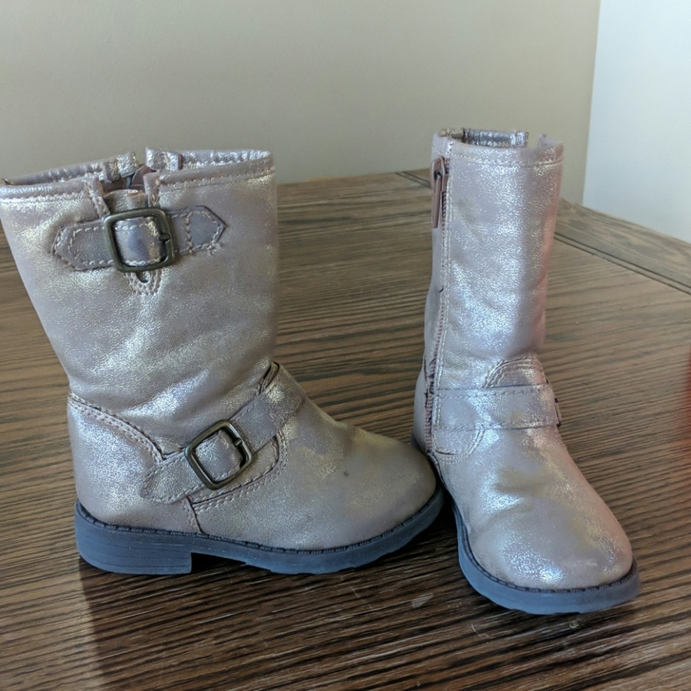 Carter's toddler boots. Gold sparkle size 7